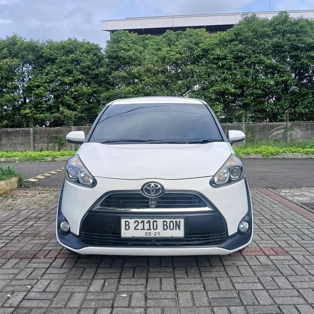 Toyota Sienta V 1.5 Matic 2017