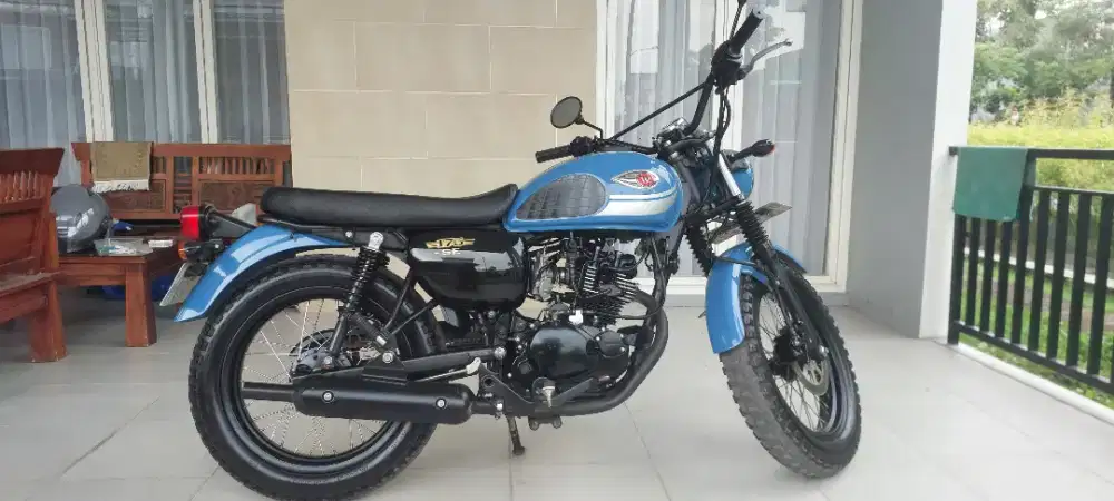 Kawasaki W175 SE thn 2019