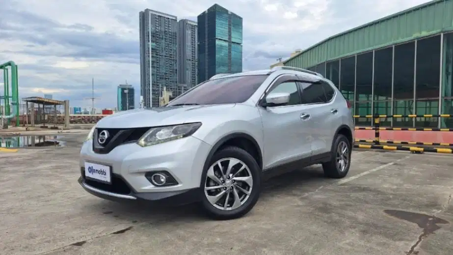 Nissan X-Trail 2.5 Bensin-AT 2015 Silver