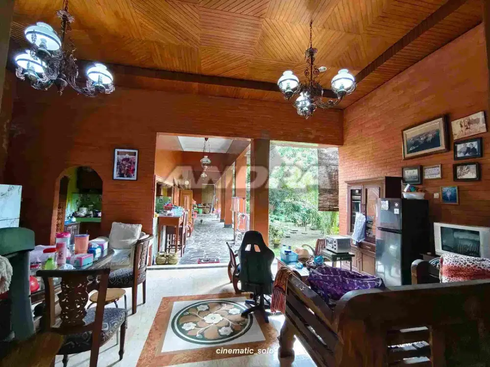 Rumah joglo Limasan Solo colomadu ihs UMS adi sucipto