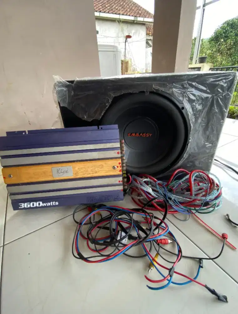 Dijual subwoofer dan power mobil