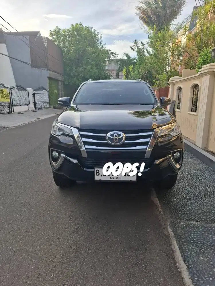 TOYOTA FORTUNER G 4X4 (2017)