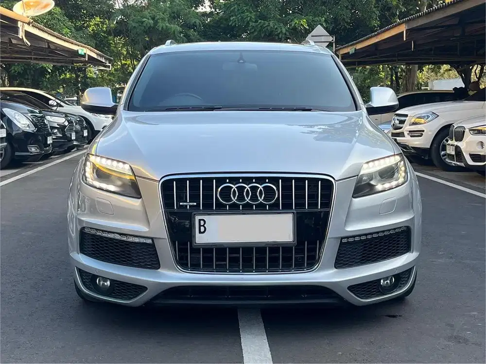 TERMURAH!! AUDI Q7 3.0 TFSI AT SILVER 2012