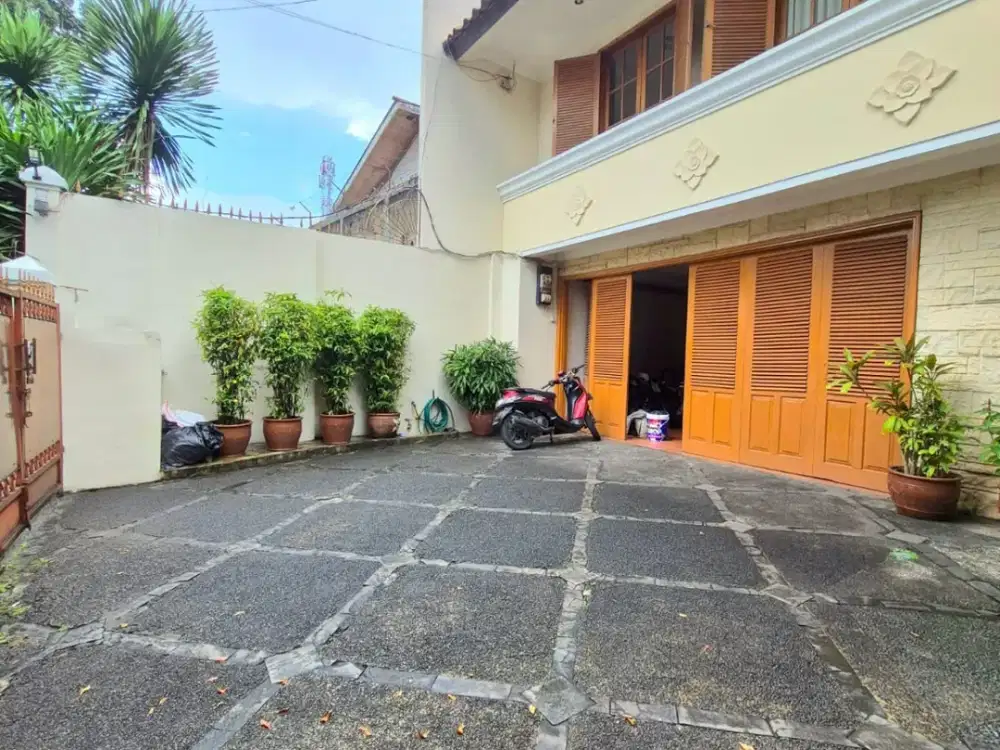 Rumah Luas Nyaman Siap Huni di Bintaro Sektor 9 - 0856