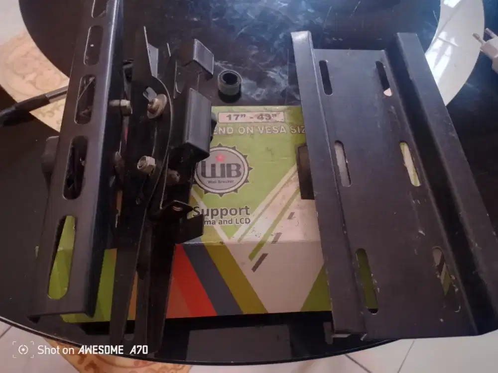 Braket TV buat ukuran maksimal 43