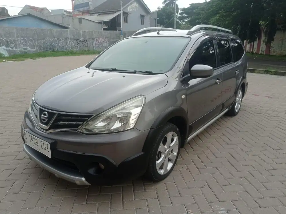 Nissan Grand Livina X Gear 3 Row 1.5 At 2014 cash rp.91 jt