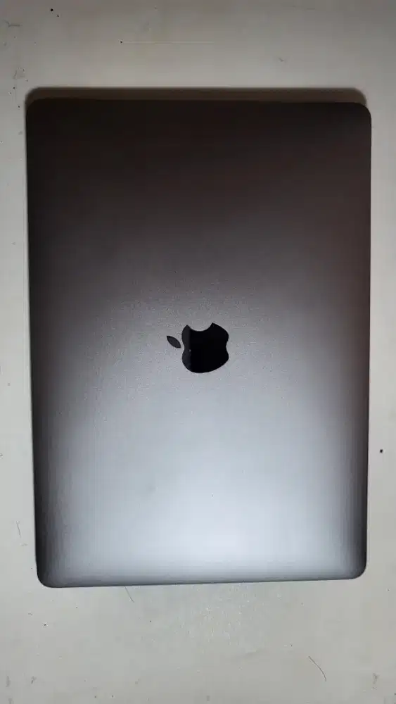 JUAL MACBOOK AIR M1 SECOND