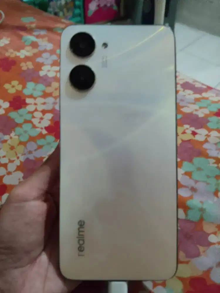 Di jual HP Realme. 10 8+(8) /256 perlengkapan full set.