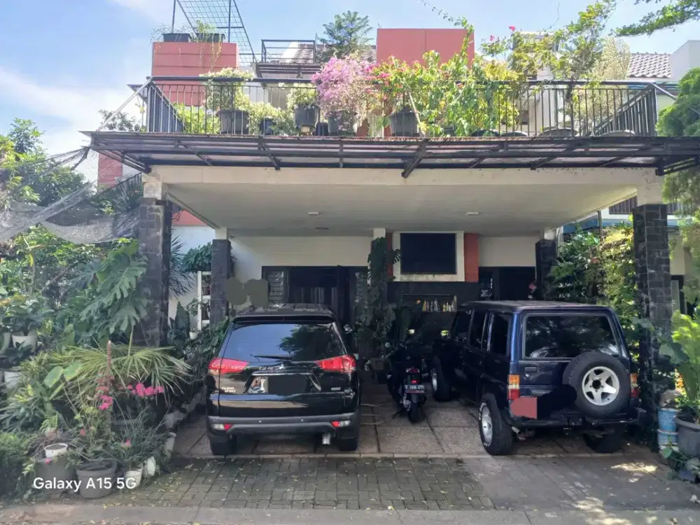 Rumah 2 Lantai Hook View Taman Di Raffles Hills Cibubur
