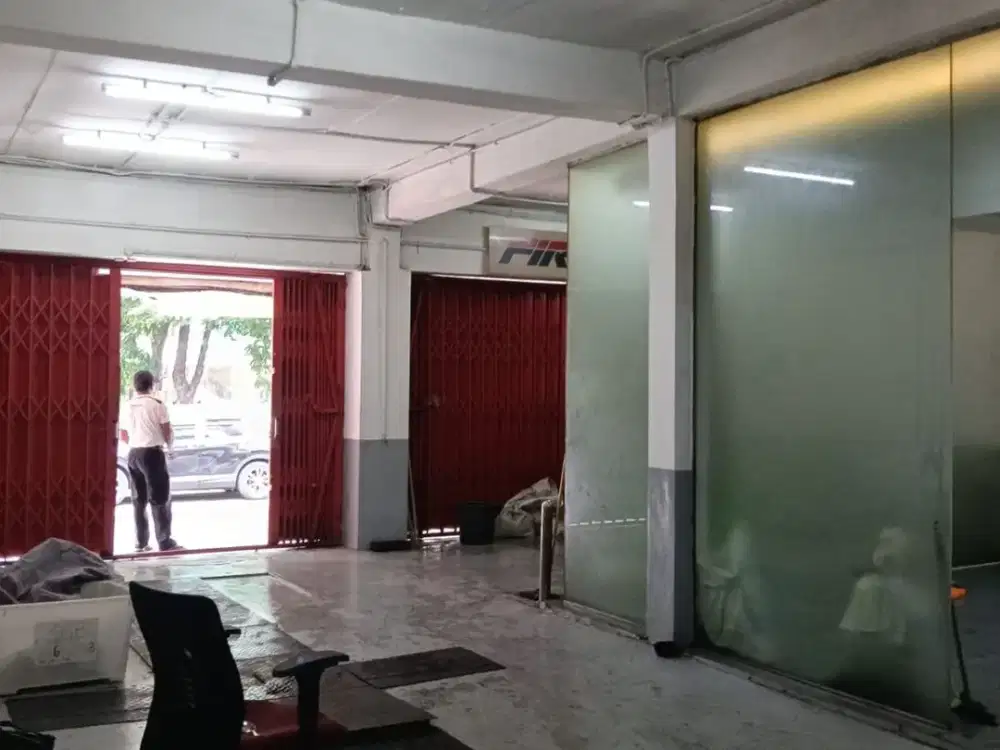 Ruko 2 gandeng strategis di Bulevar Raya - Kelapa Gading Jakarta Utara