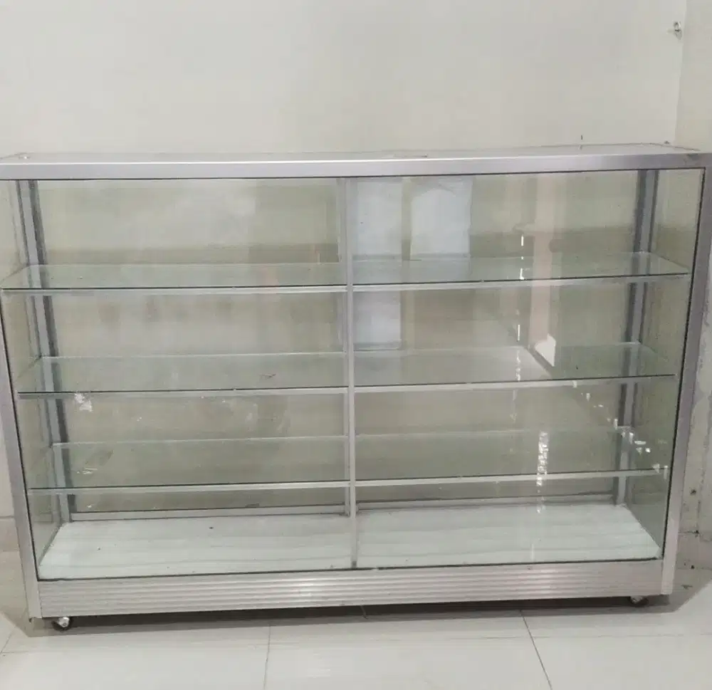 Etalase Kaca 4 susun