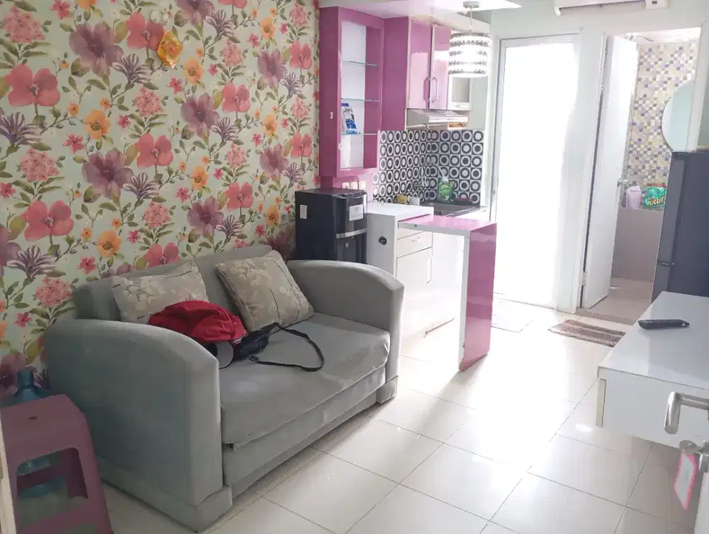 DISEWAKAN 2 KAMAR FURNIS DIATAS MALL APARTEMEN BASSURA CITY