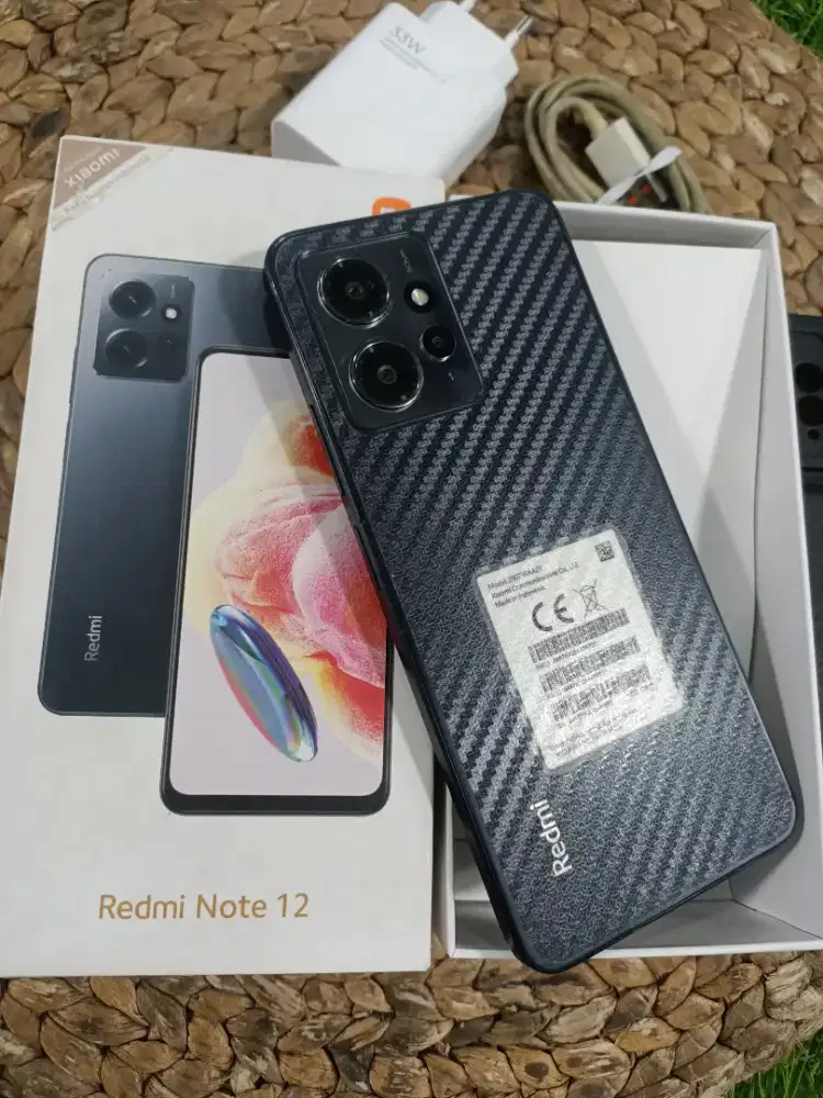 Redminot 12 4/128 giga
Suport NFC