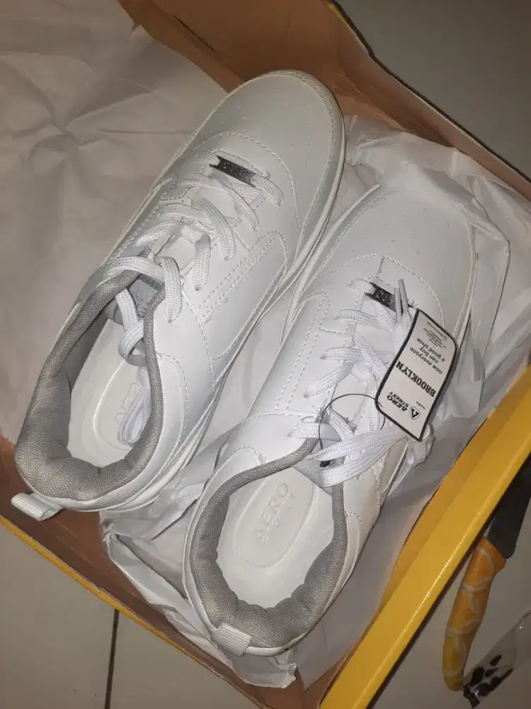 Sepatu Aerostreet Brooklyn Full Putih Size 44 (Baru, Box & Original)