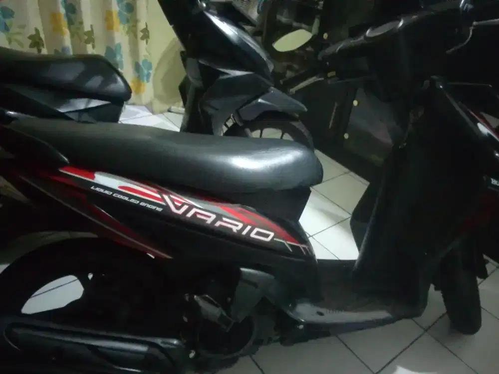 Jual Vario 110 karbu teh 2008 full ori,ss kumplit tinggal pakai