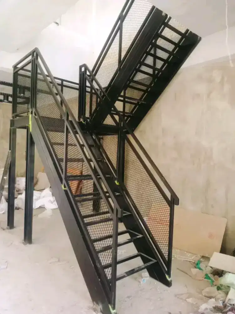 Jasa las besi Dan stanlees