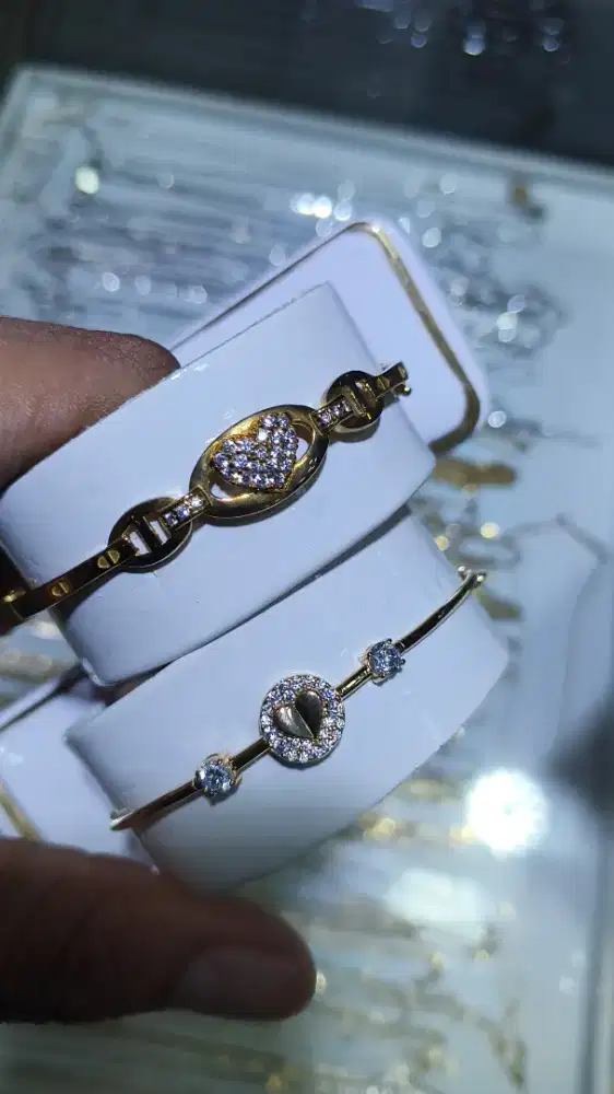 TERIMA JUAL BELI EMAS& BERLIAN