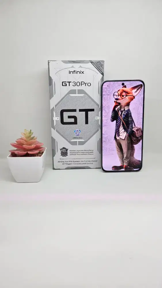 Infinix GT 30 pro 5G 8/256GB (Blade white) CC 15-01- 2027 Like new