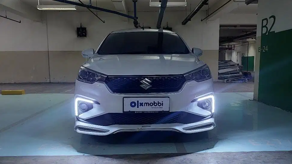 DP MURAH Suzuki Ertiga 1.5 Hybrid SS Bensin-AT 2022  CHFZB