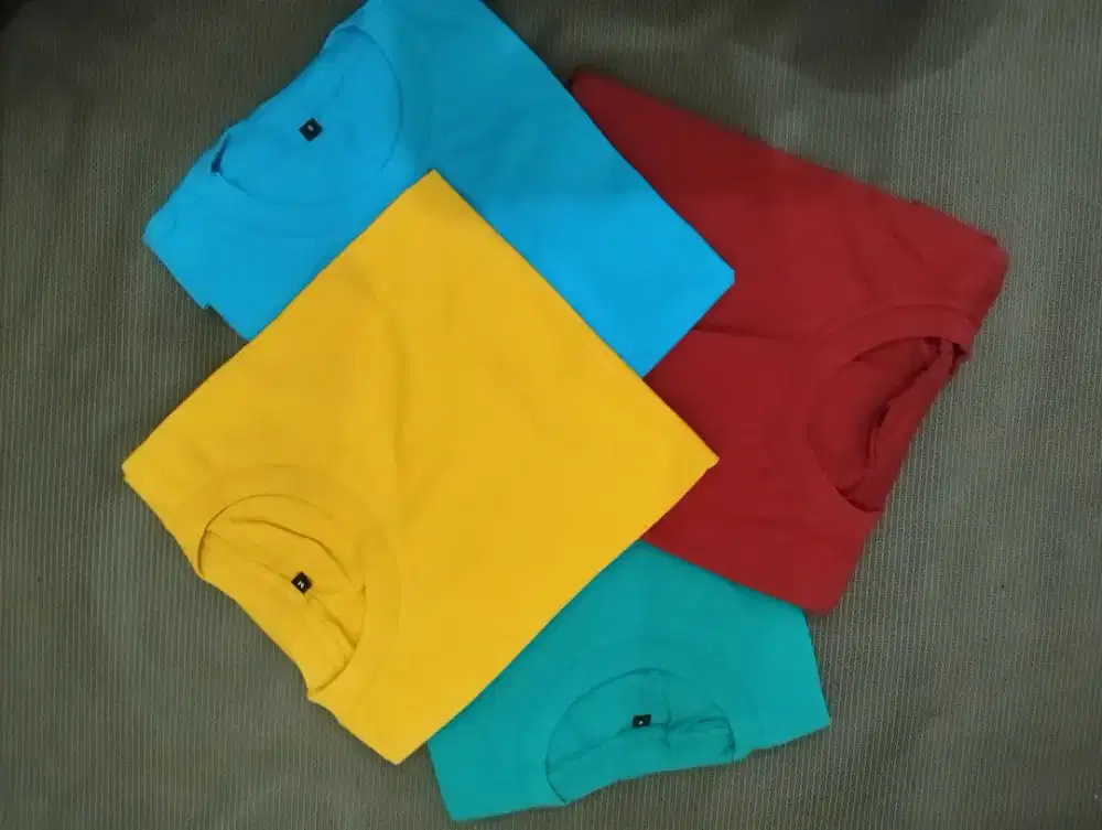 Polo T-shirt bahan adem enak di pakai kain 30s knitto premium