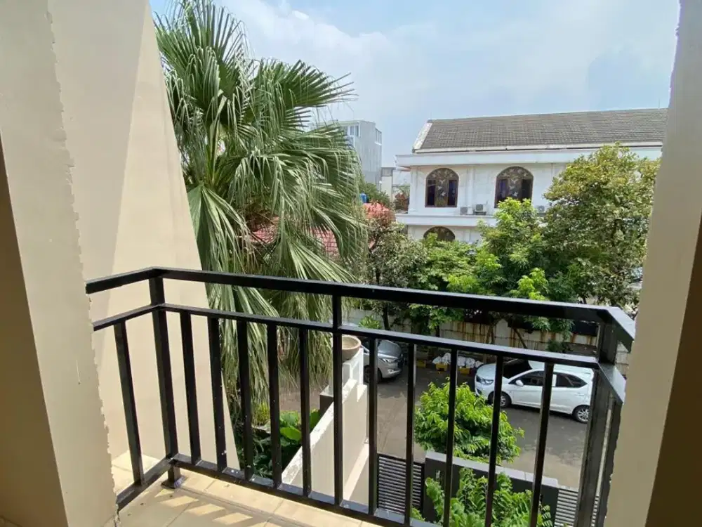 Rumah Dijual Kelapa Gading di Mitra Gading Villa