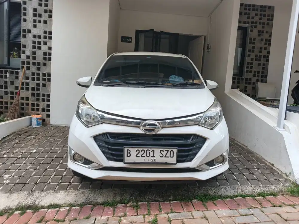 Sigra R Manual 2018 Putih