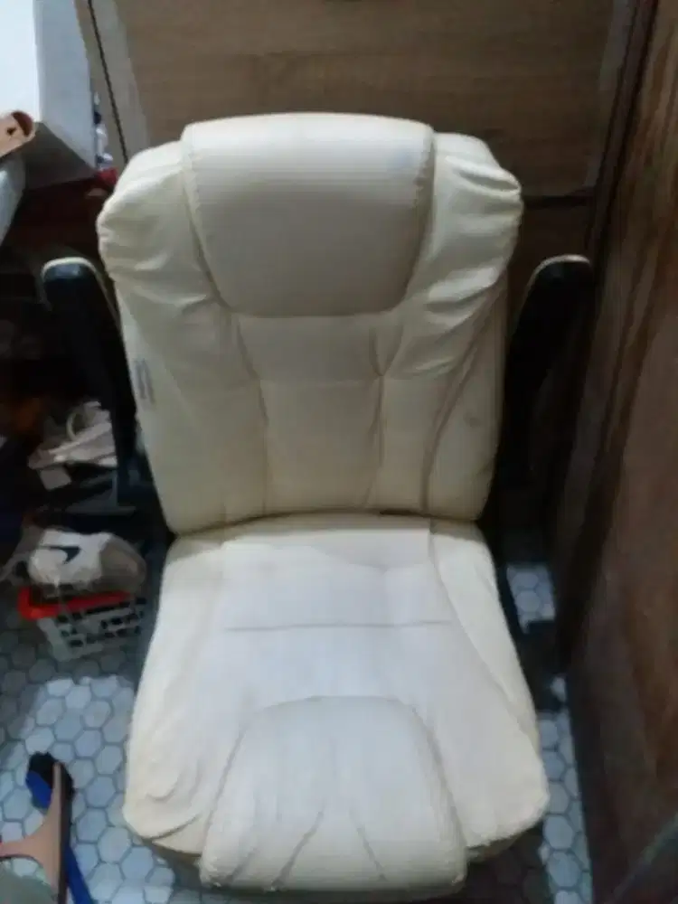 Kursi Sapporo manager kulit