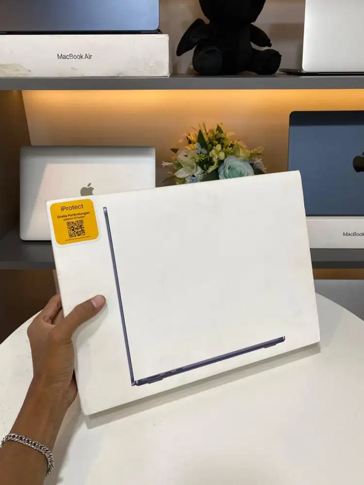 MacBook Air M4 2025 13 16/256GB Baru
