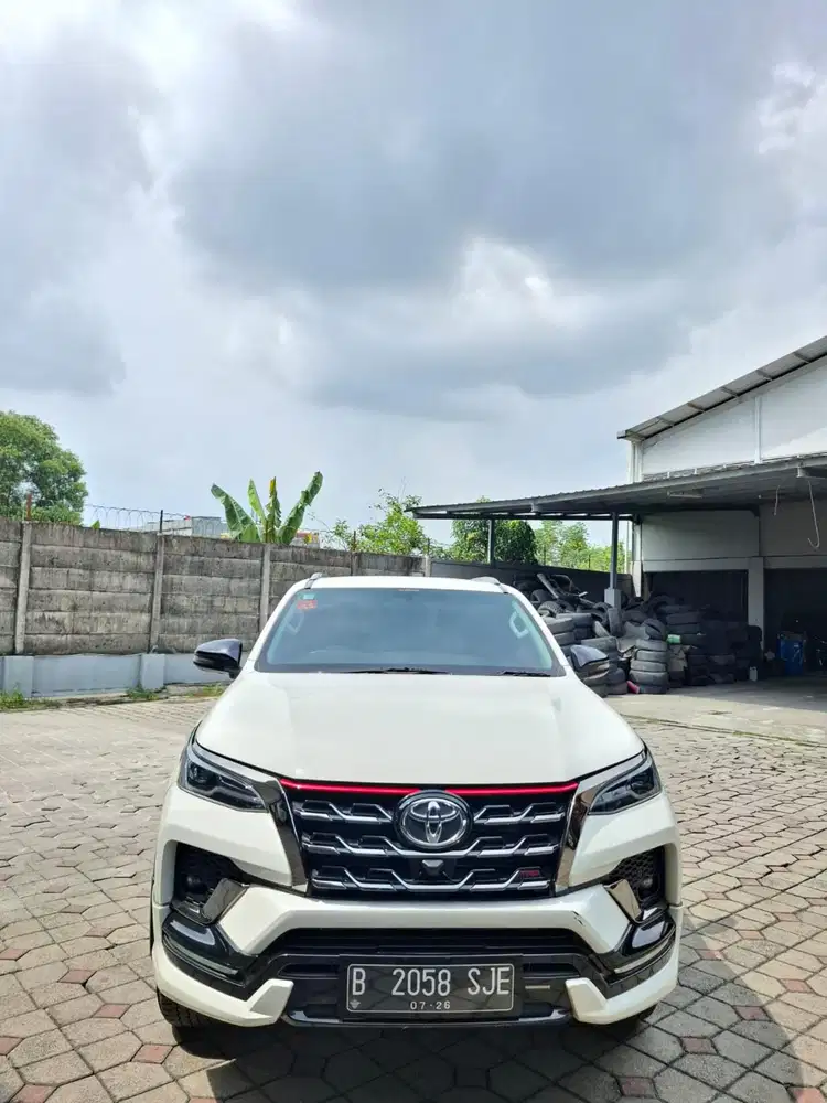 VRZ TRD 2021 diesel matic. Km 90rb antik