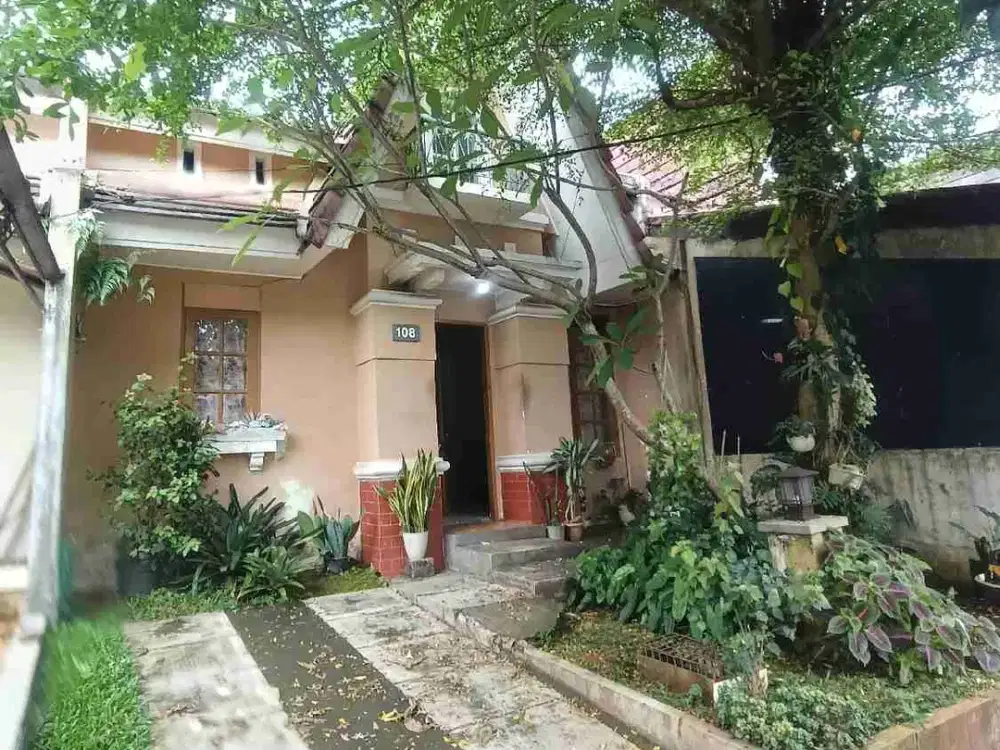 dijual rumah di Sentul city harga termurah cocok buat investasi