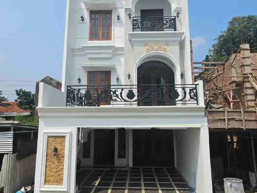 RUMAH BARU DALAM TOWN HOUSE  DI JAGAKARSA JAKSEL