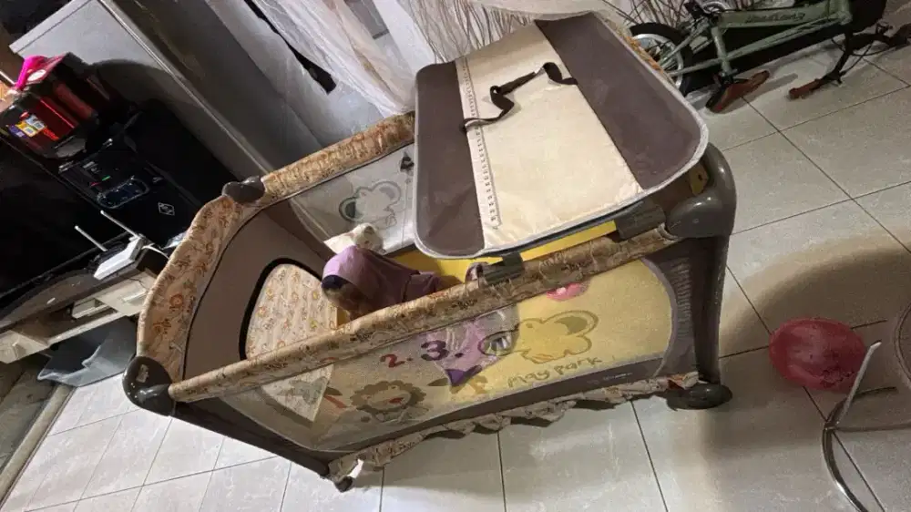 Tempat Tidur bayi Box bayi
