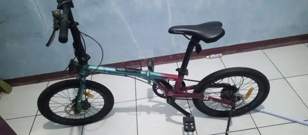 Sepeda lipat lipat