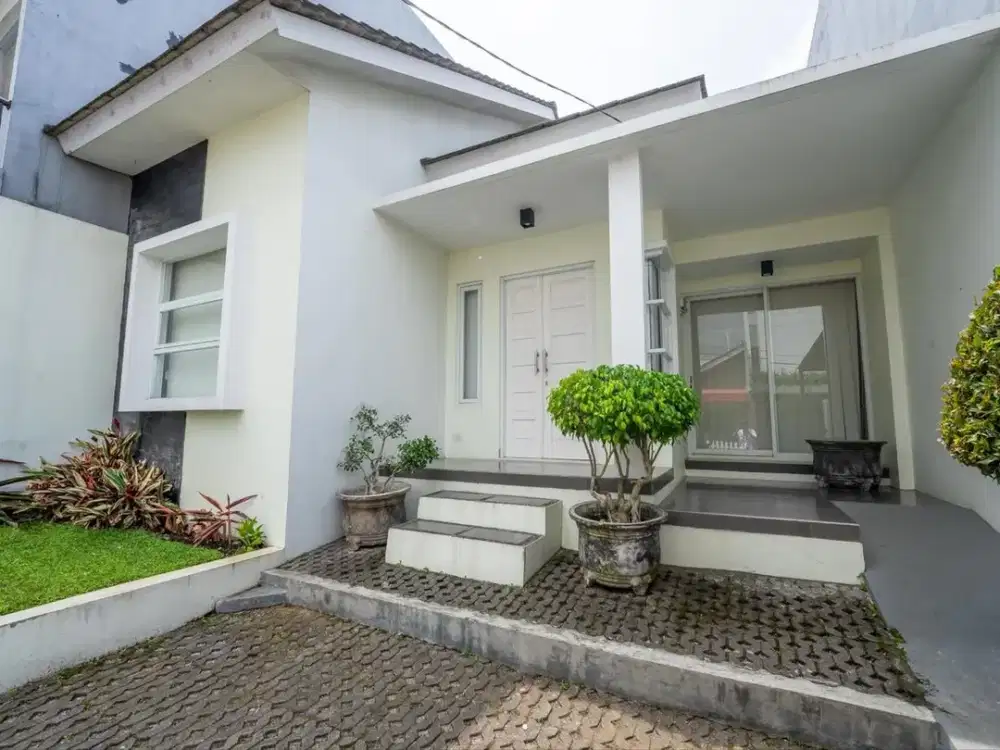 Dijual RUMAH PESONA LEMBANG  VILLA BARU BONUS FURNITURE GRATIS