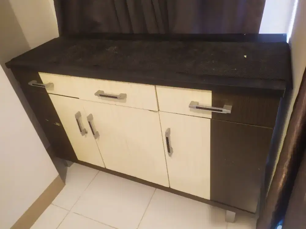 Jual lemari buffer bisa untuk pakaian, meja TV dll lokasi apart tokyo