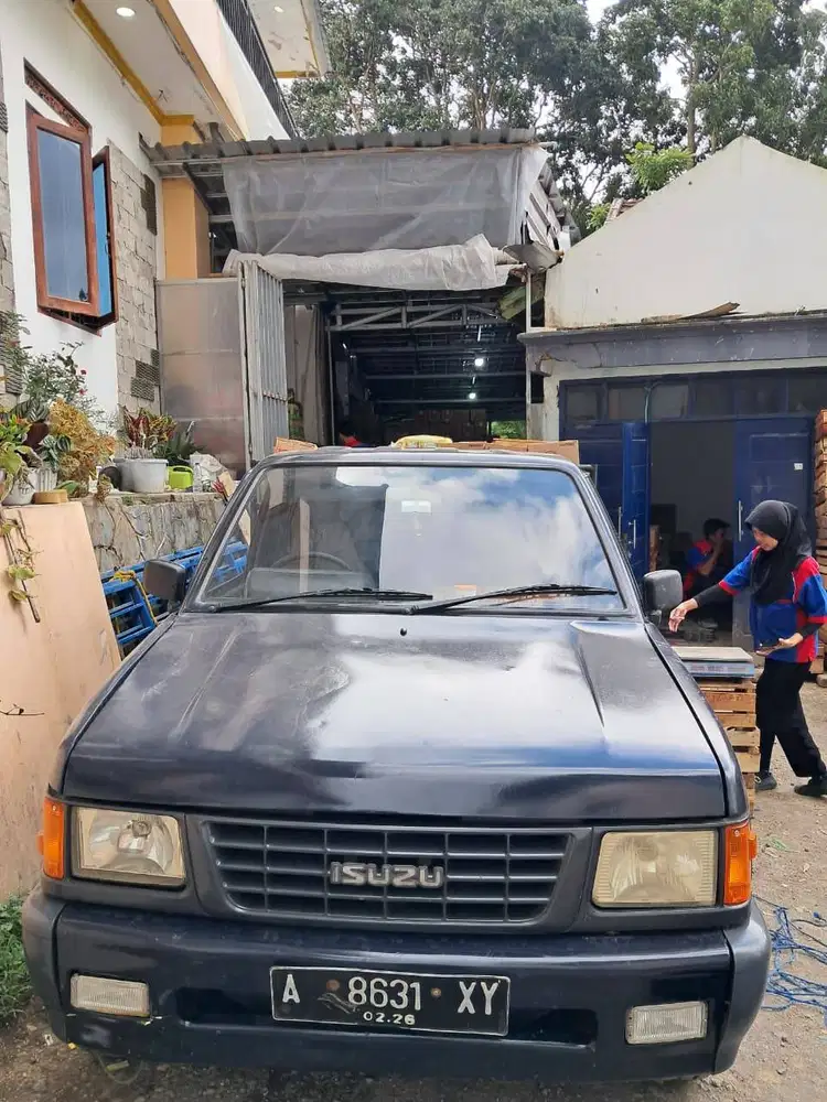 ISUZU PANTHER 2005