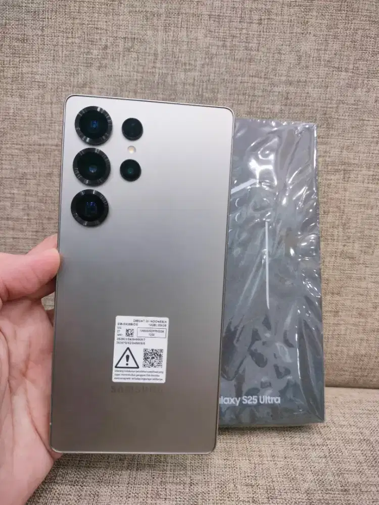 samsung S25 ultra 256gb gray mulus like new
