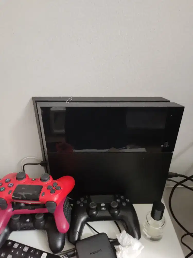 PS 4 FAT kondisi bagus