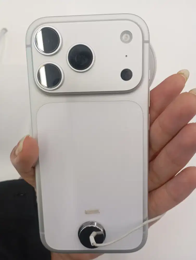 Cicilan tanpa Kartu Kredit iPhone 17 Pro 512 GB