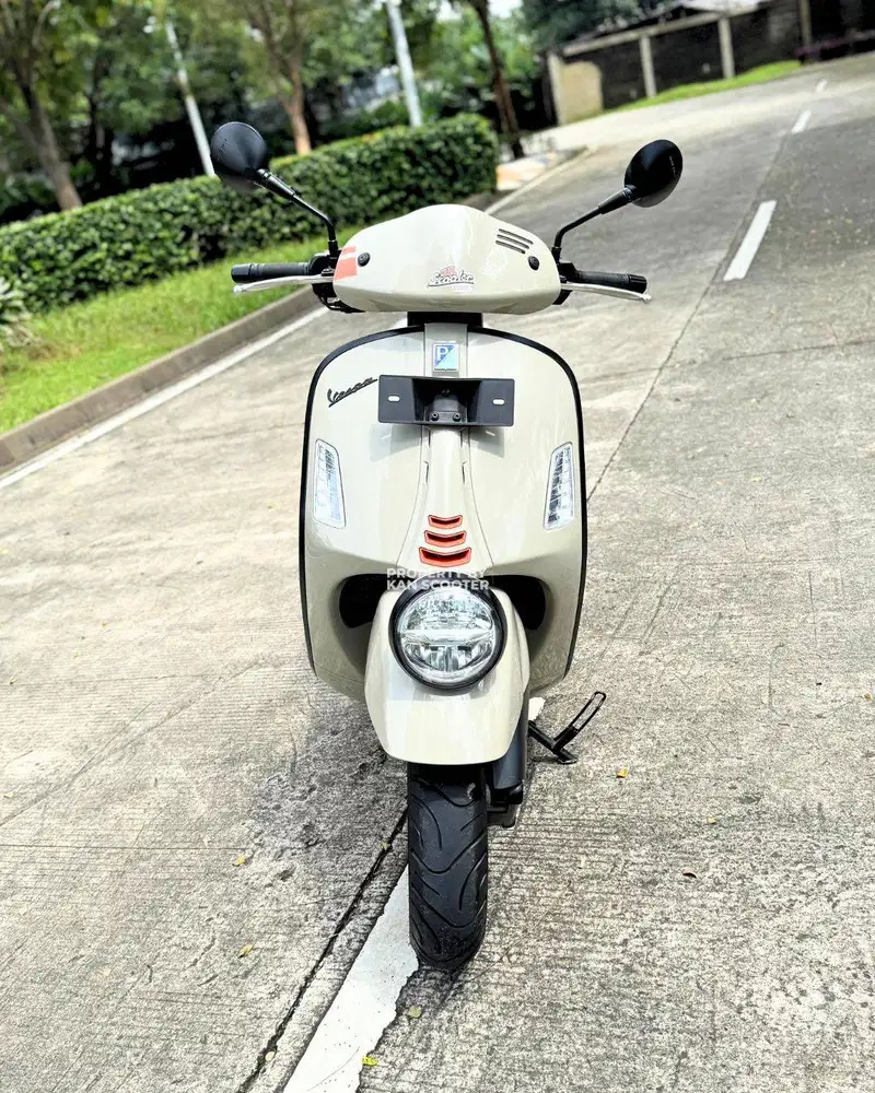 PIAGGIO VESPA GTV SEI GIRONI 300cc HPE KEYLESS 2023