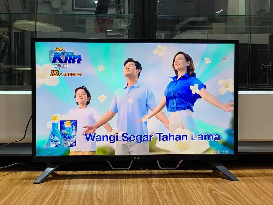 TV LED Digital 32Inch Merk LG DVB T2 jernih Bening tanpa perlu STB