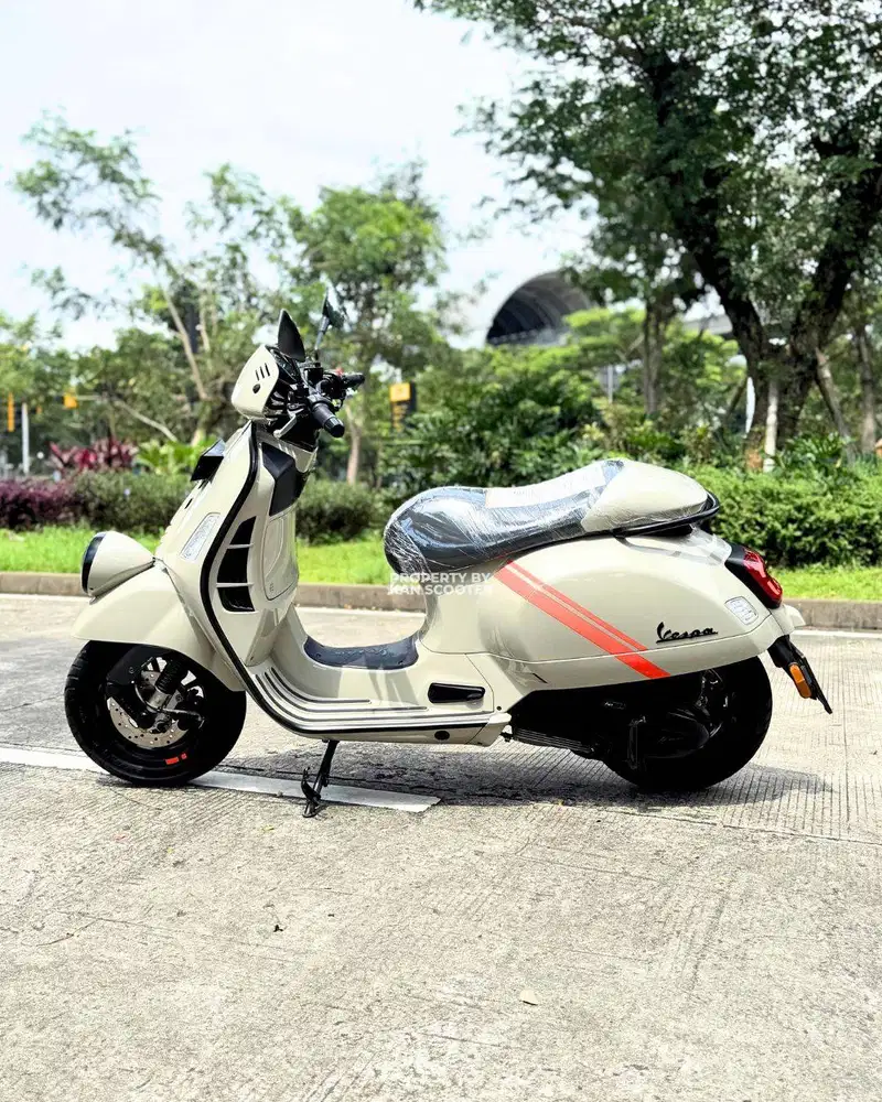 VESPA GTV SEI GIRONI 300cc HPE KEYLESS 2023 TERMURAH