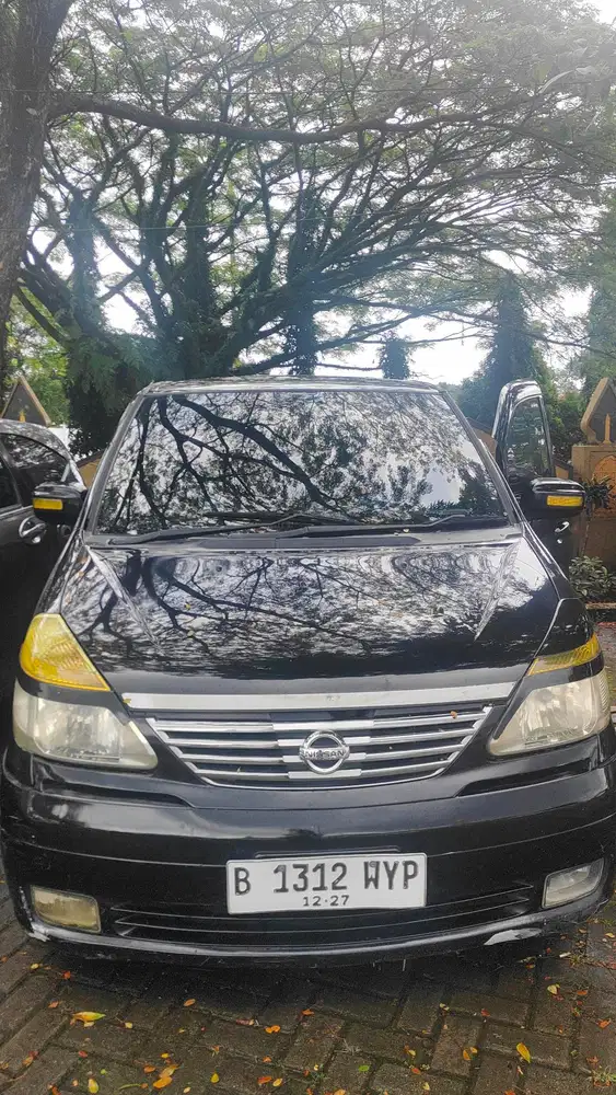 Nissan Serena 2011 Bensin