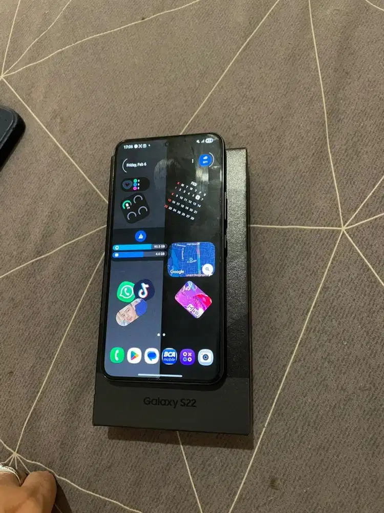 samsung s22 5g 8/128 SEIN snapdragon 8 gen 1