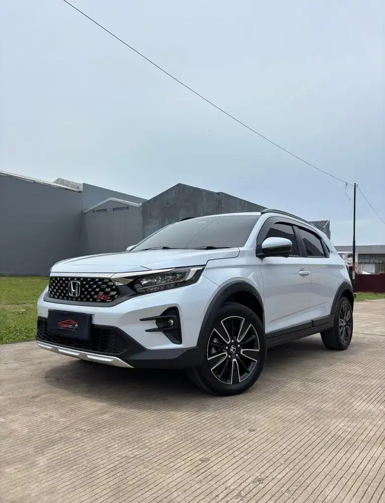 Honda WRV 1.5 RS CVT Sensing 2023 Automatic ( Putih Metalik )