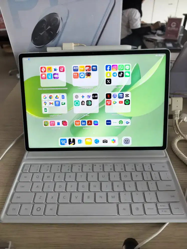 Huawei Matepad 12x Free Keyboard pen dan mouse