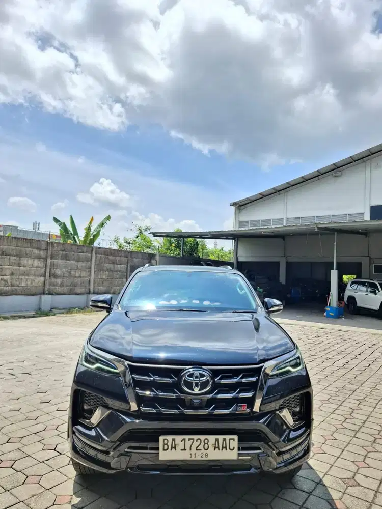 VRZ 2023 GR 2.8 matic. Km 17rb