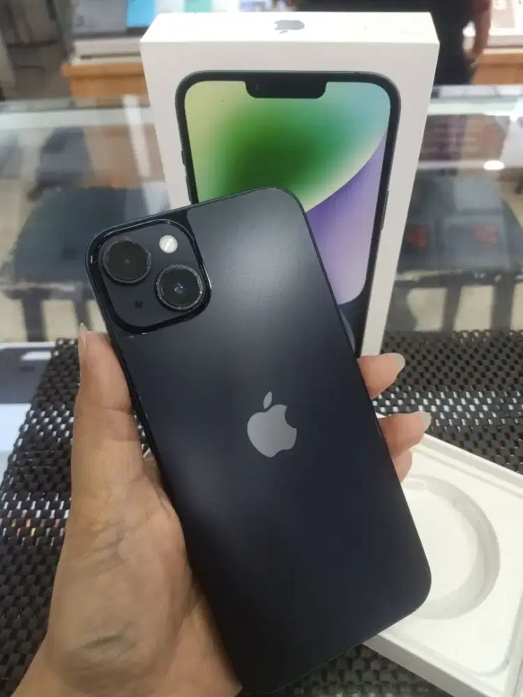 Second IPhone 14 Plus 256GB Black Ex Garansi Resmi iBox