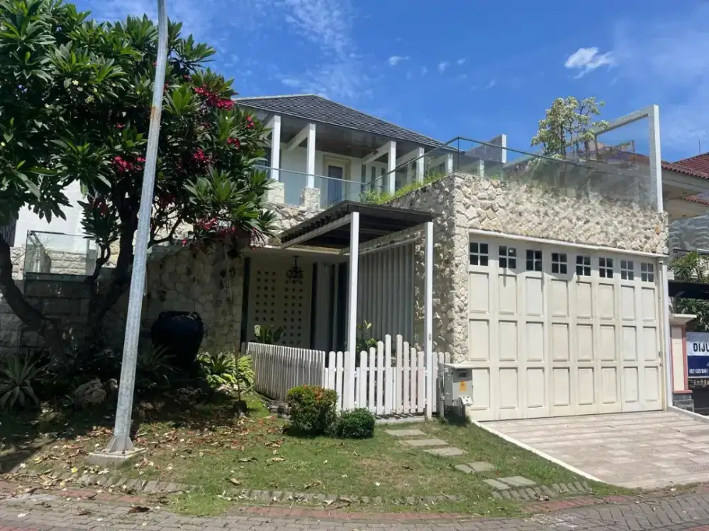 Rumah Mewah Sukomanunggal