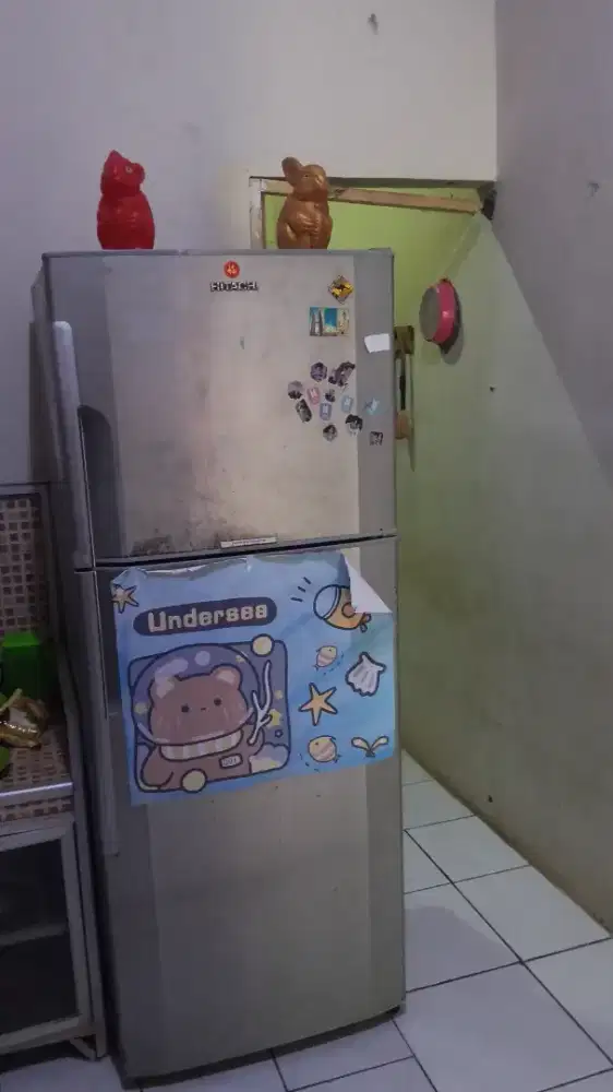 Kulkas Hitachi tidak dingin 2 pintu jumbo